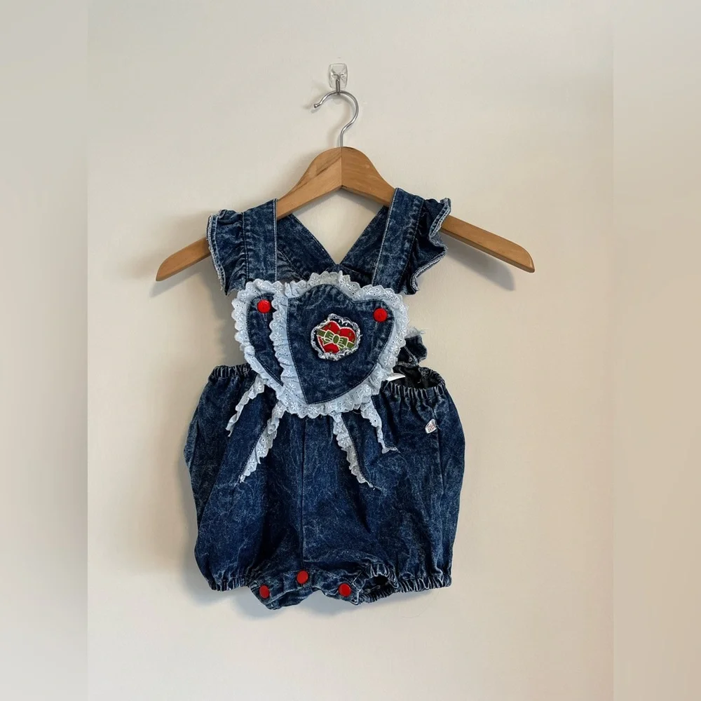 Vintage Great Flamingos embroidered strawberry denim shortalls 🖤 - Picture 8 of 10